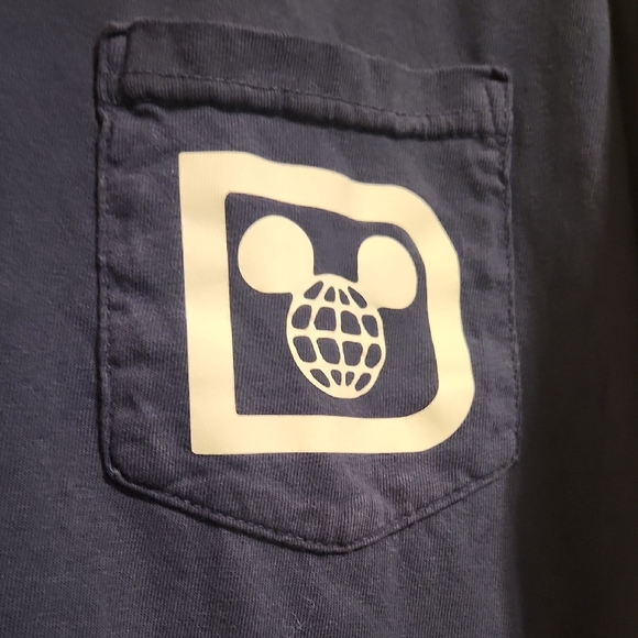 Comfort Colors Navy Blue Pocket Tee With Disney Logo, XL - Picture 3 of 5
